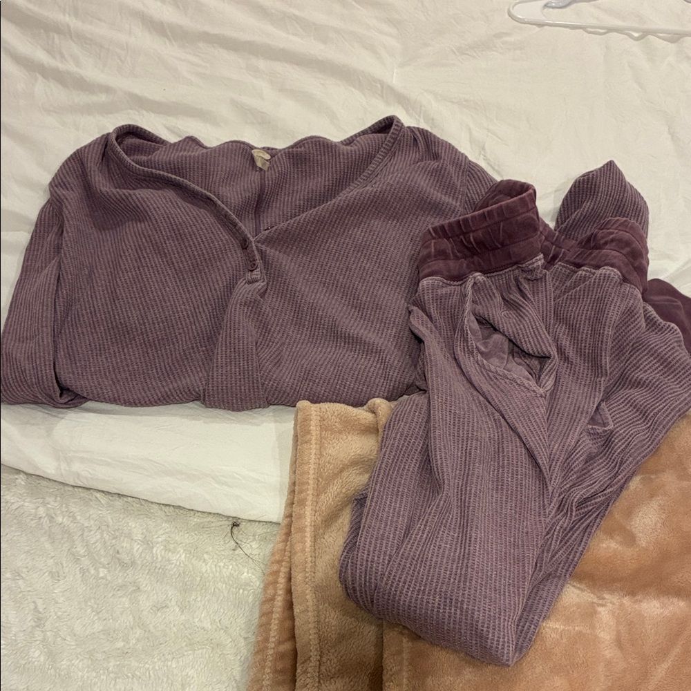 Zyia purple loungewear set